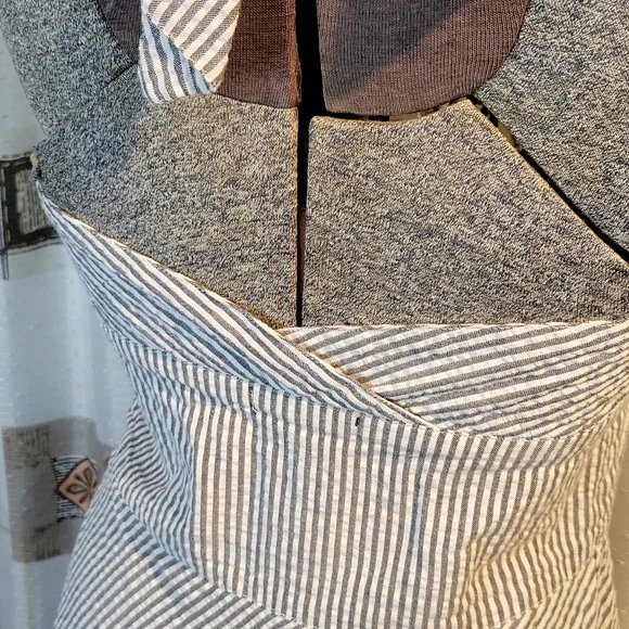 Retro Grey Seersucker Dress - Picture 6 of 11